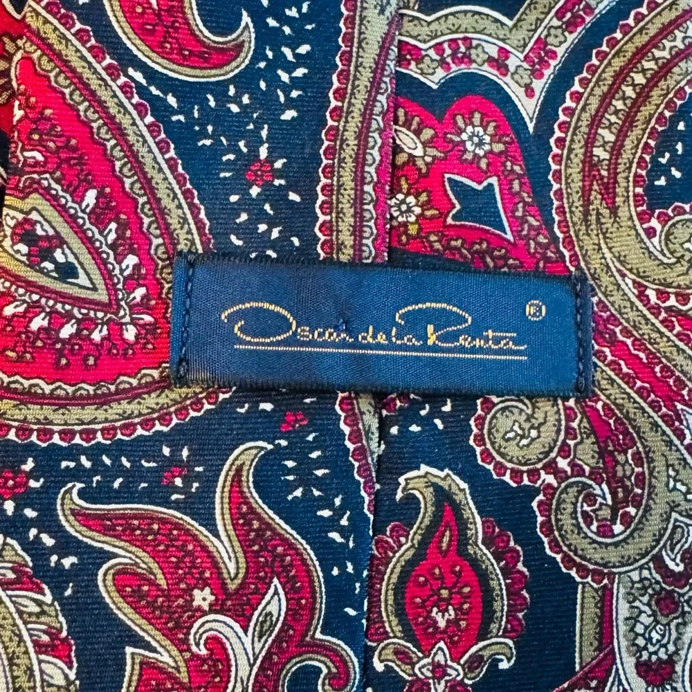 Oscar de la Renta Navy Paisley Tie with Red & Gold Accents 100% Silk